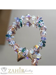   Уникална ръчно изработена гривна с изящни пречупващи светлината австрийски кристали в преливащо розово, бяло и нюанси, позлатени мъниста и кристални висулки и сърце, размер 17-19 см  - V1035